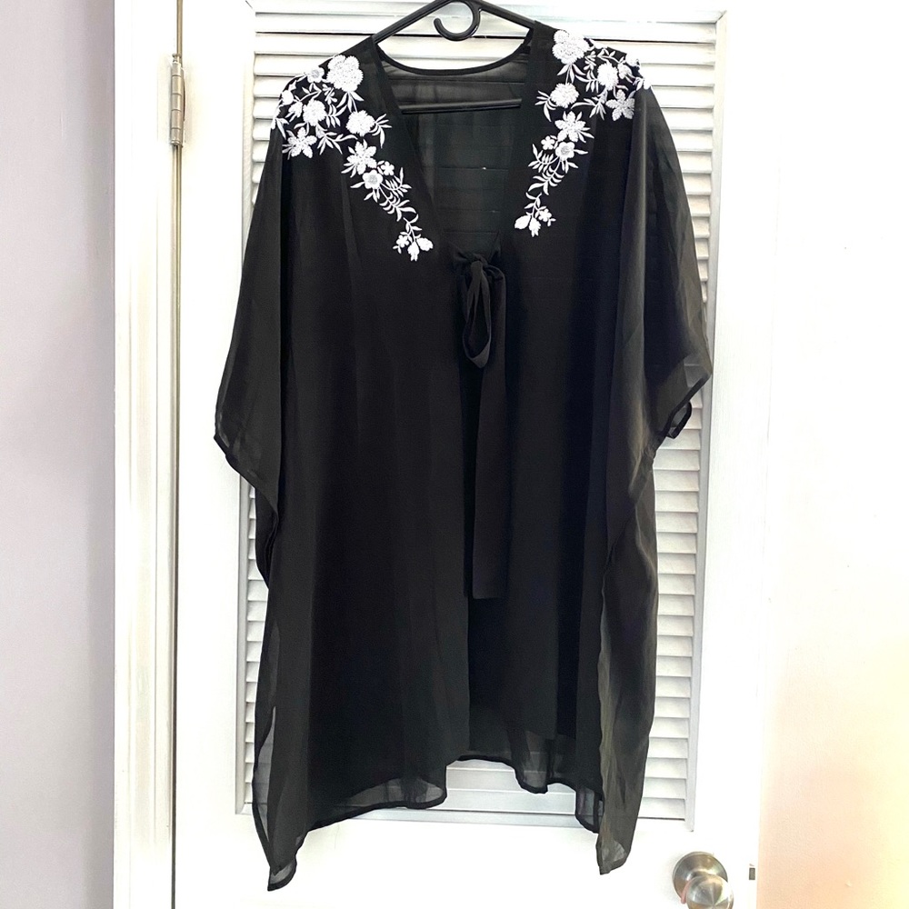 NWT Beachwear Embroidery Open Front Cover Up
